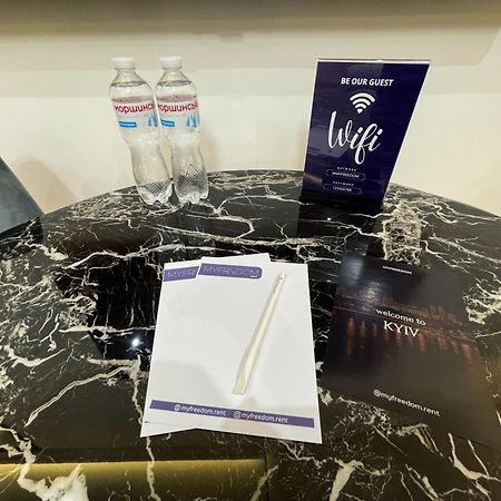 Myfreedom Lux Апартаменти Центр Вул Євгена Чикаленка 33 М Хрещатик Kiev Exterior foto