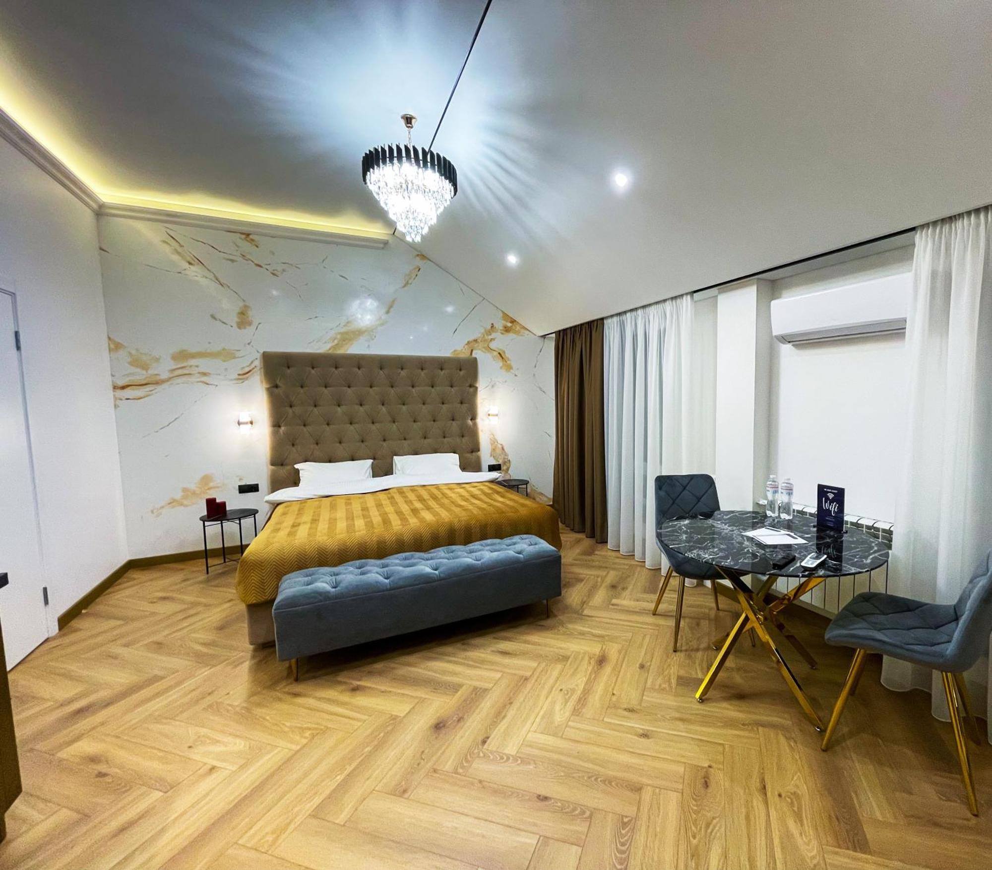 Myfreedom Lux Апартаменти Центр Вул Євгена Чикаленка 33 М Хрещатик Kiev Exterior foto