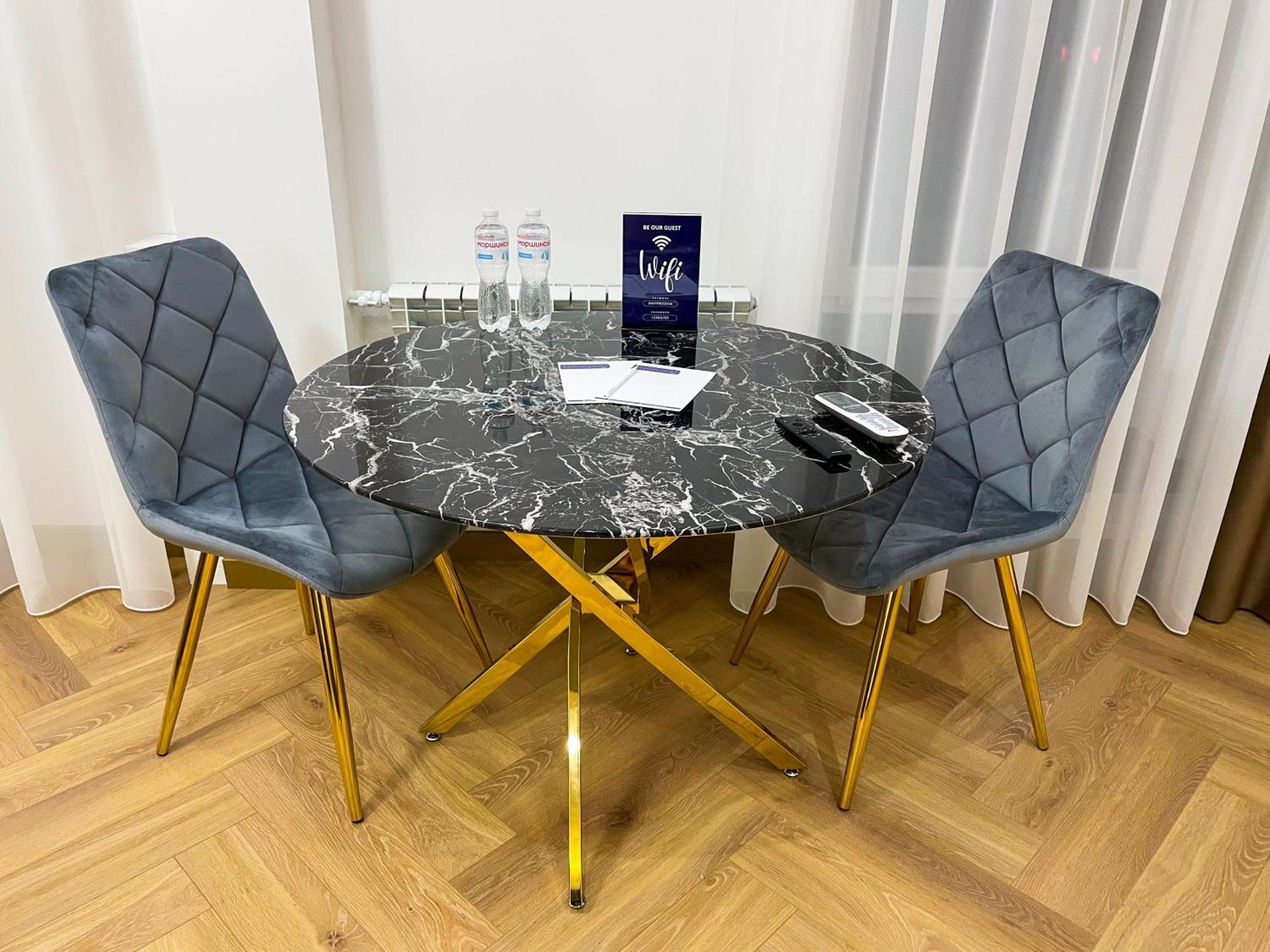 Myfreedom Lux Апартаменти Центр Вул Євгена Чикаленка 33 М Хрещатик Kiev Exterior foto