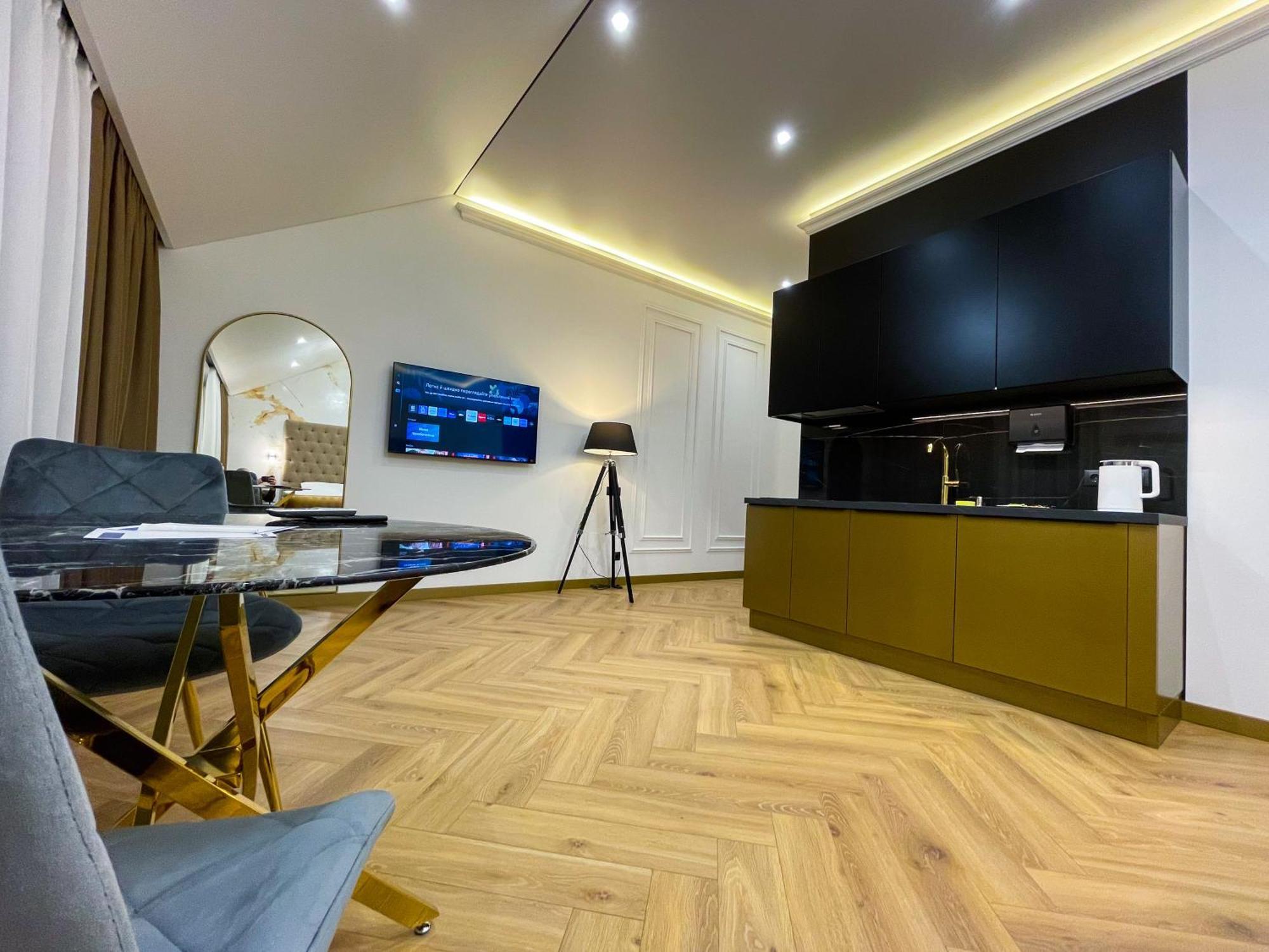 Myfreedom Lux Апартаменти Центр Вул Євгена Чикаленка 33 М Хрещатик Kiev Exterior foto