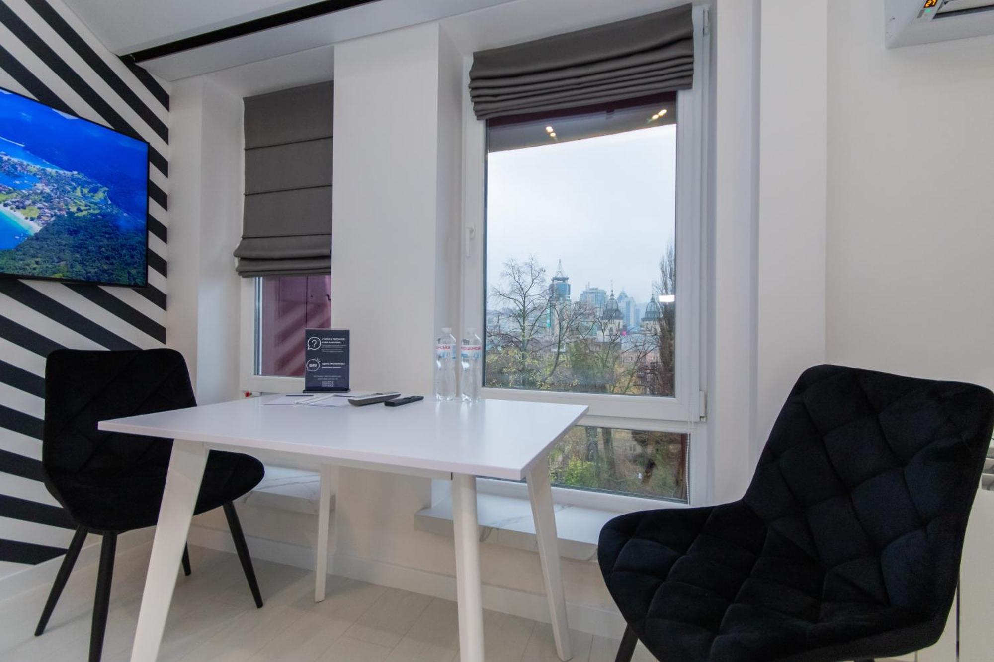 Myfreedom Lux Апартаменти Центр Вул Євгена Чикаленка 33 М Хрещатик Kiev Exterior foto